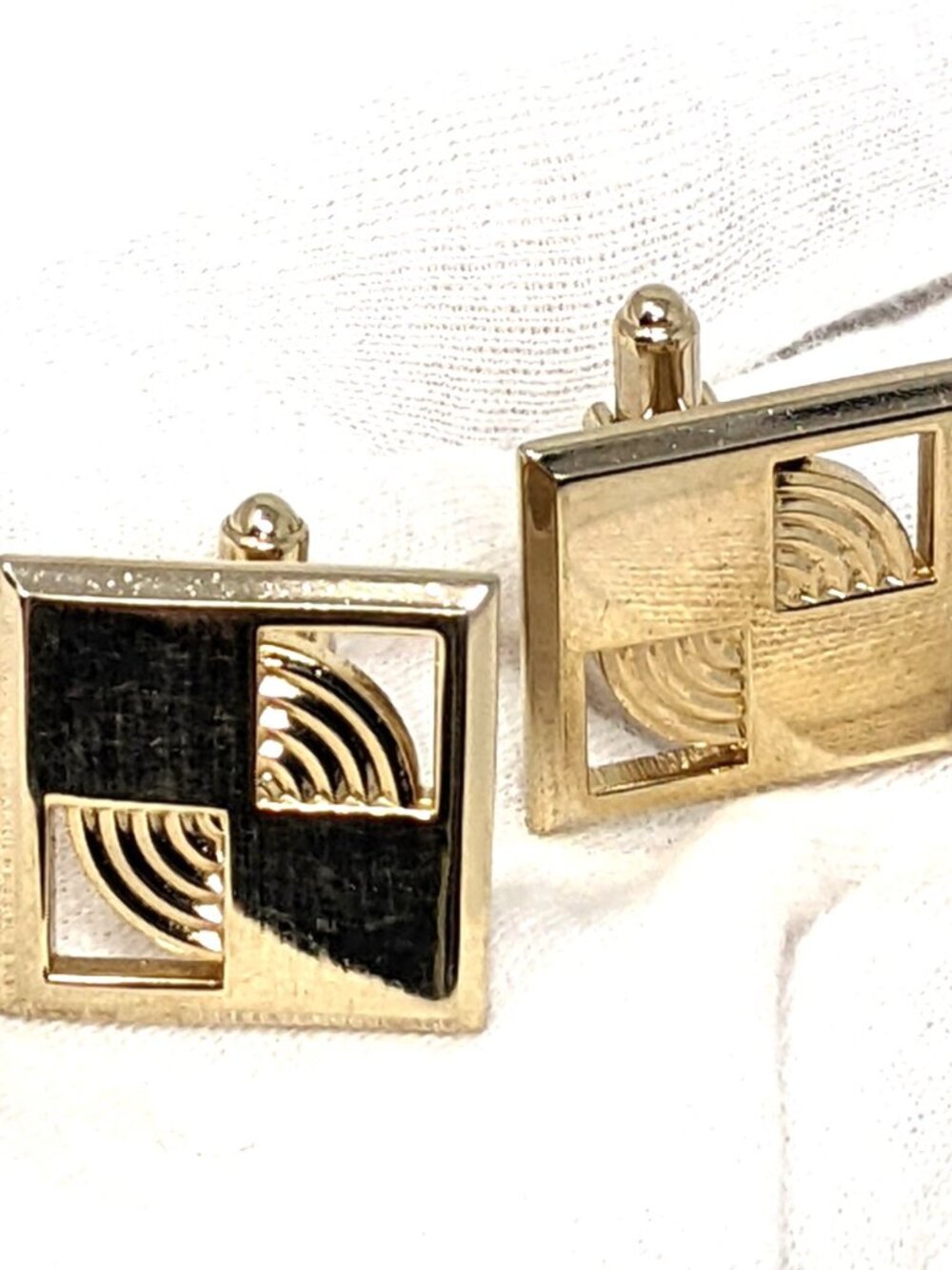 Hickok VTG Cufflinks Gold Tone Square Laser cut Geometric USA MCM